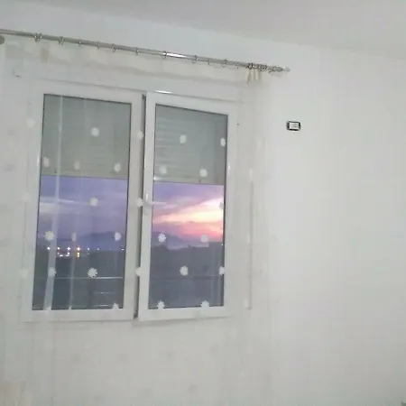 Lindita's Seaview Appartement *