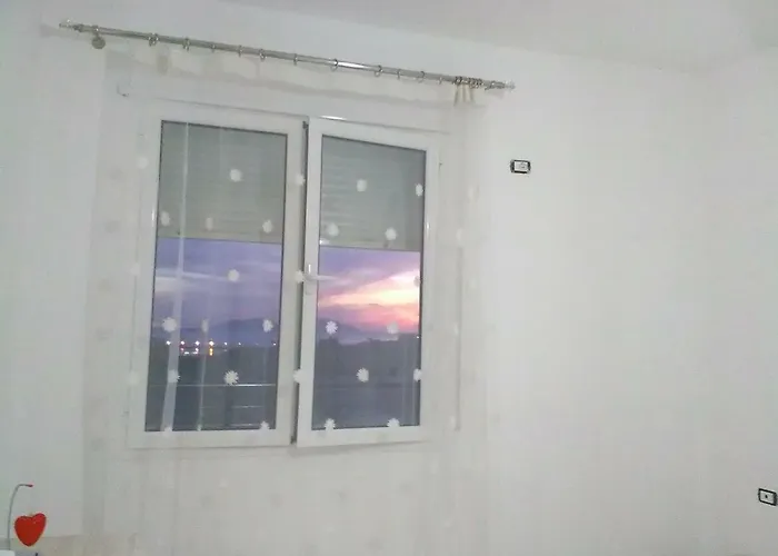 Lindita's Seaview דירה *